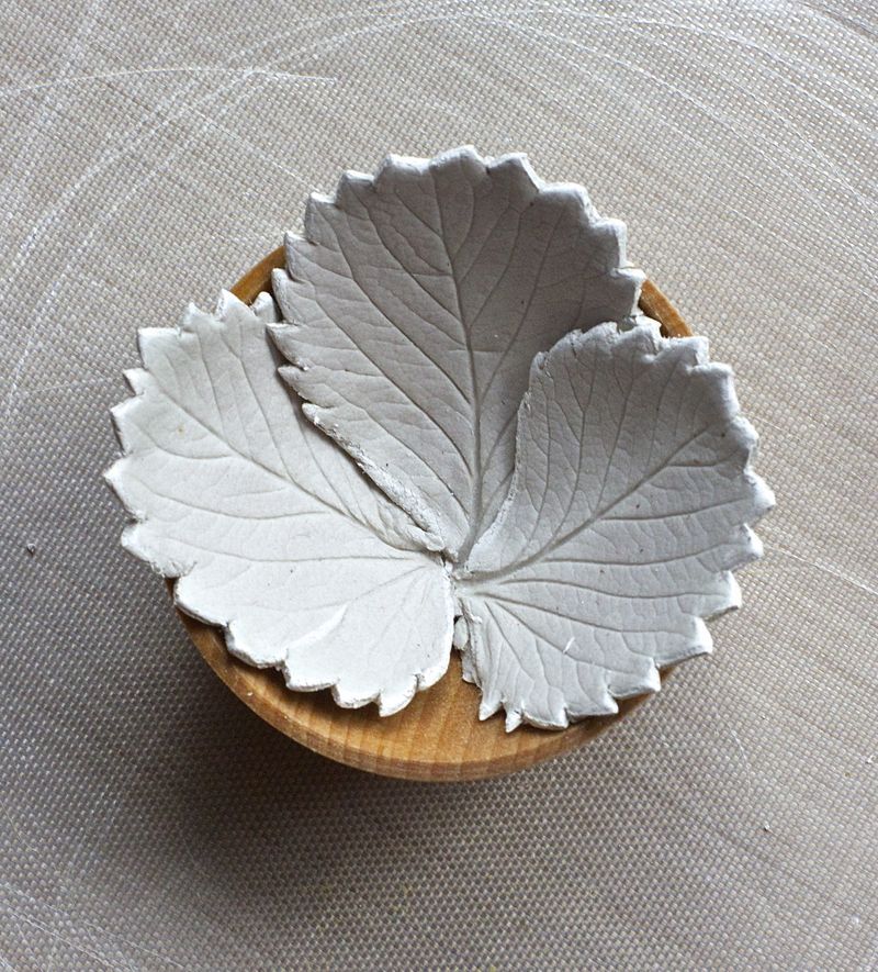 Sunday Crafternoon - Leaf Bowls - October 26th - 3:00-5:00pm