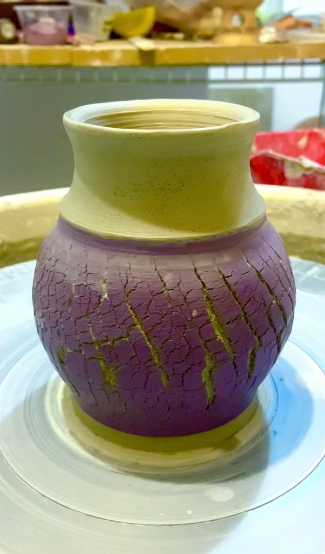 SUNDAY AFTERNOON: 2:30pm- 5.00pm INTERMEDIATE - SLIP DECORATING with Jackie JAN 7- FEB 11, 2024
