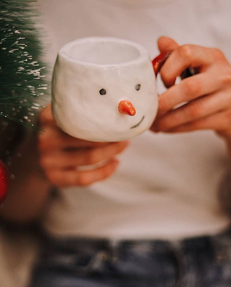 Monday Craft Nights - Snowman  Mugs - December 7, 2026 - 6:00-8:00pm