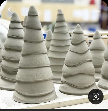 Monday Craft Nights  - Little Trees - November 23 2025 - 6:00-8:00pm